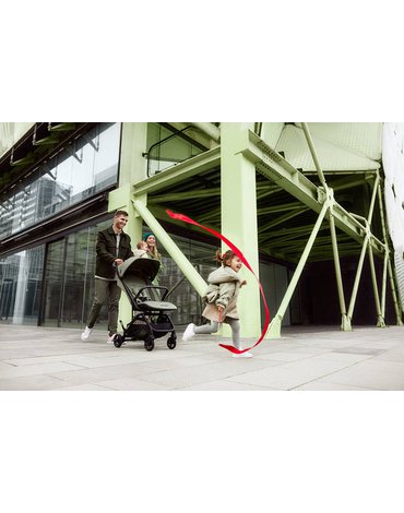 Easywalker Miley² Kompaktowy wózek spacerowy z torbą transportową Sage Green