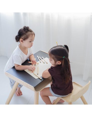 Meble dla dzieci, stolik i krzesełko | Plan Toys